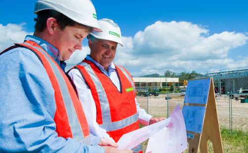 Country Energy’s Trent Grimston (left) and Brian Mclean at the Forge Drive facility. Country Energy’s Trent Grimston (left) and Brian Mclean at the Forge Drive facility.